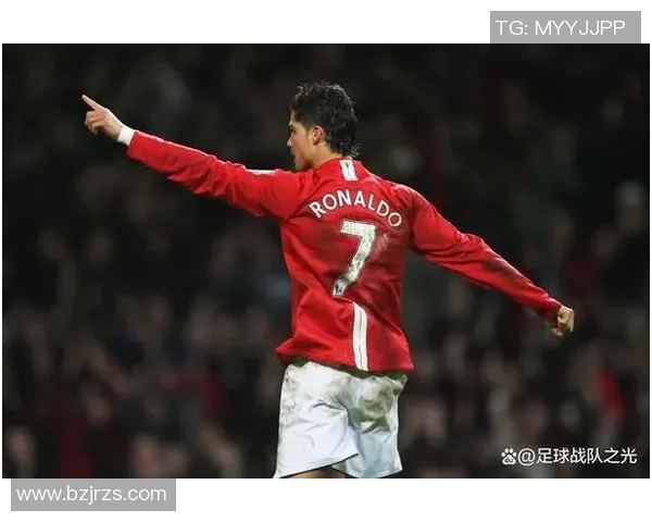 30年代足球明星的辉煌岁月与传奇故事回顾 30年代足球明星的辉煌岁月与传奇故事回顾