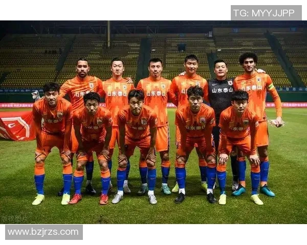 上海女足球明星的崛起与奋斗历程展现女性力量与体育魅力 上海女足球明星的崛起与奋斗历程展现女性力量与体育魅力