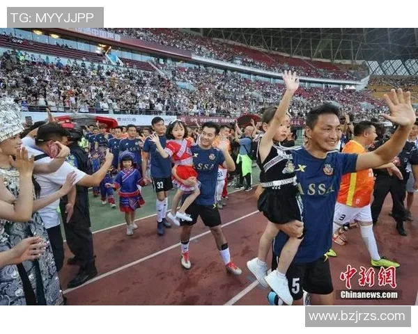 明星与足球明星温情互动瞬间展现友谊与热爱之美