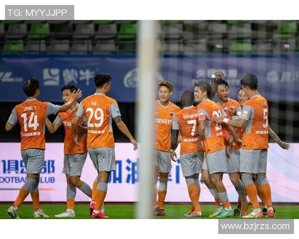 深圳足球队速度之美大满贯点评展现出球队的潜力与未来希望 深圳足球队速度之美大满贯点评展现出球队的潜力与未来希望